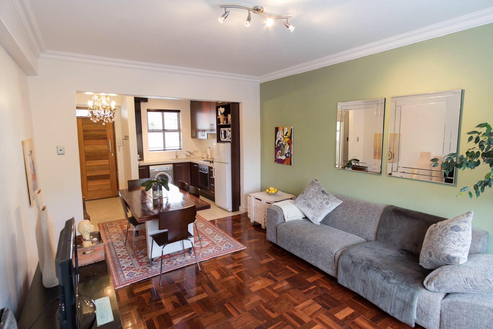 Authentic Travel Apartment Cape Town